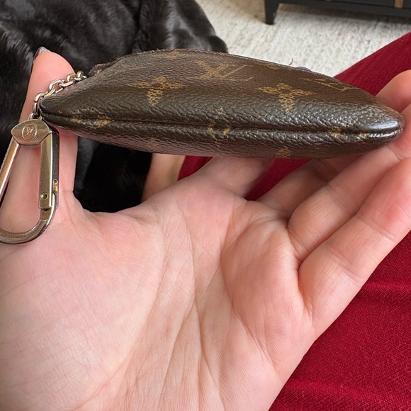 Used Louis Vuitton Clip Wallet - Picture 5 of 6